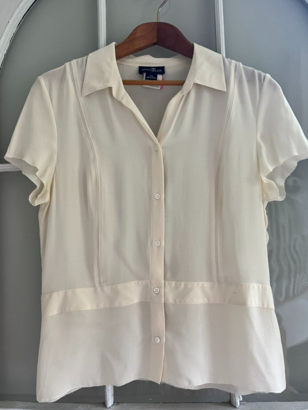 Ann Taylor Cream Washed Silk Blouse with Inset Panels Picot-edge Size 14